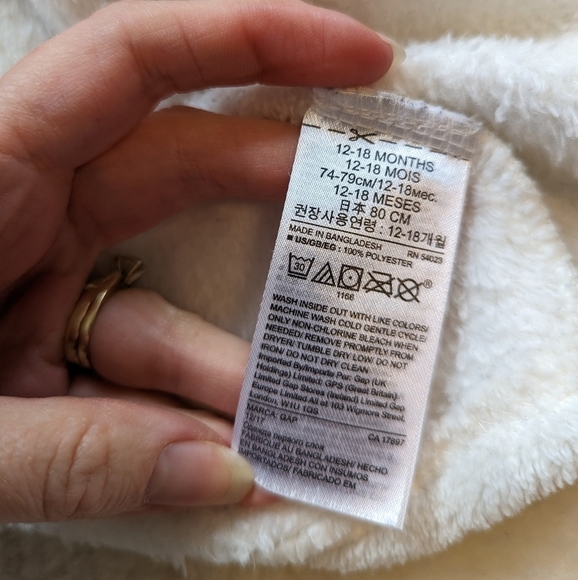 BABY Gap soft Brannan bear fuzzy robe white 12-18 months - Picture 8 of 8